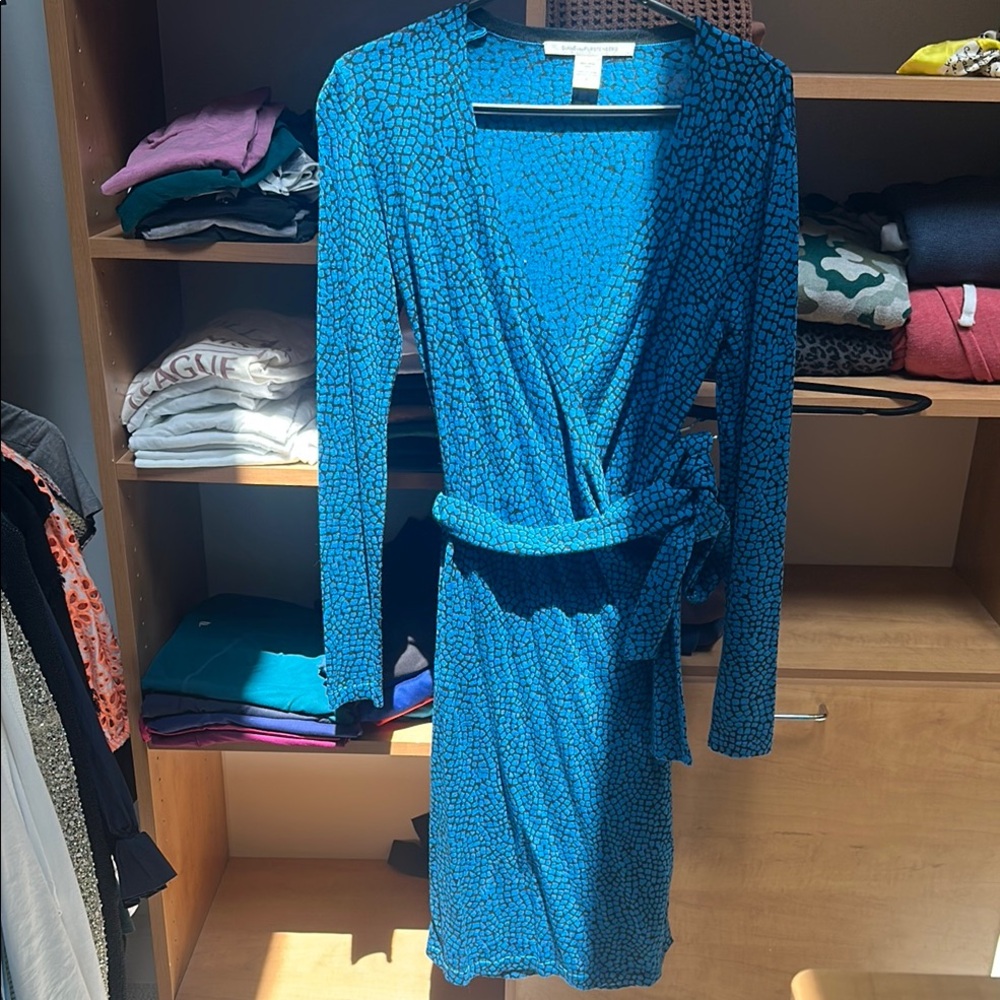 Diane Von Furstenberg Blue Leopard Long Sleeve V-Neck Wrap Dress